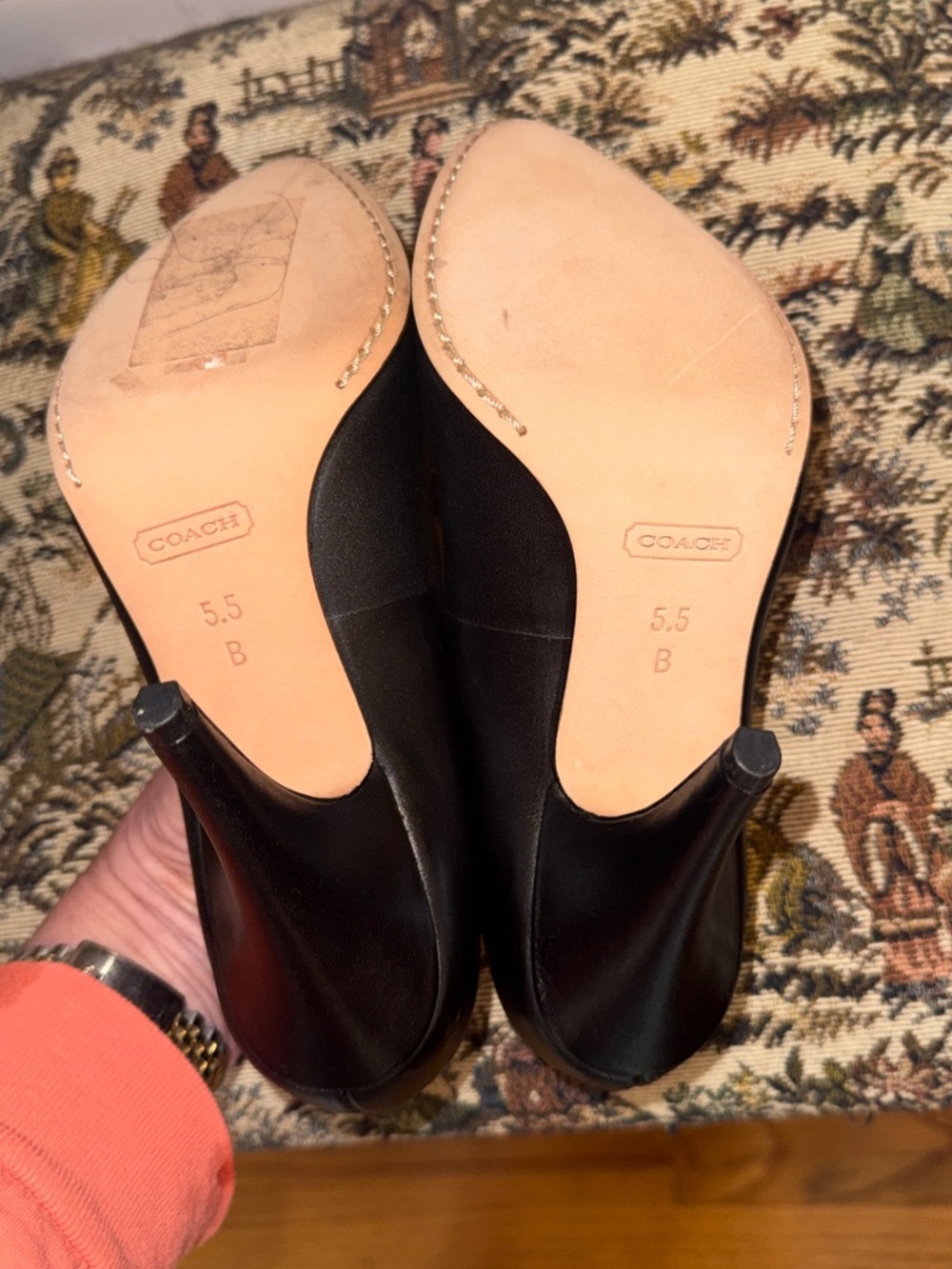 Coach Finley Black Leather Pointed Toe Heel Pumps Size 5.5 B - Picture 12 of 12